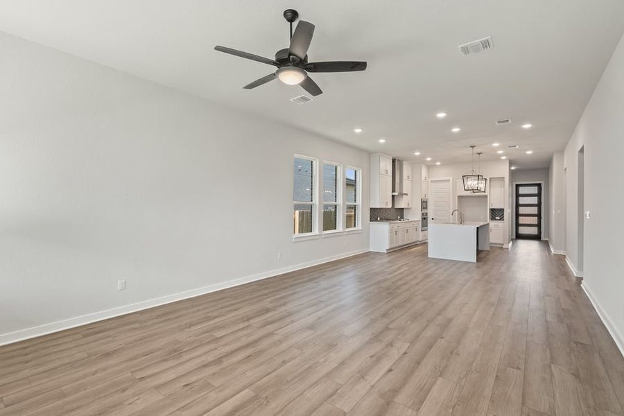 Spacious, unfurnished interior of a new home in Arbor Collection at Lariat, Liberty Hill (Image 27).