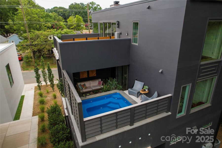 Image 34 of a home in .