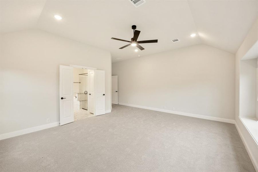 Spacious, unfurnished interior of a new home in Rockwood 65, Mansfield (Image 28).