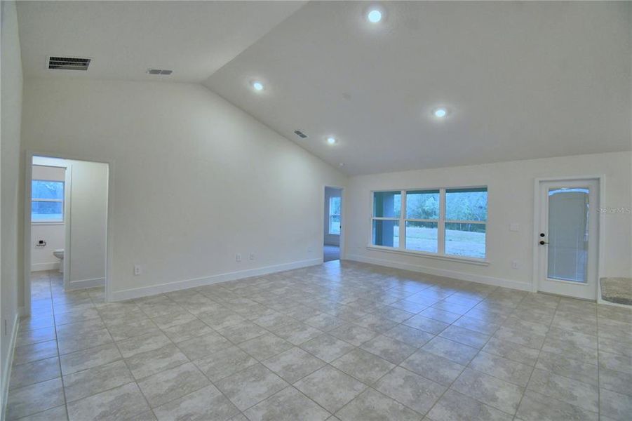 Spacious, unfurnished interior of a new home in Cadence Crossing, Auburndale (Image 28). Spacious, unfurnished interior of a new home in Cadence Crossing, Auburndale (Image 28).