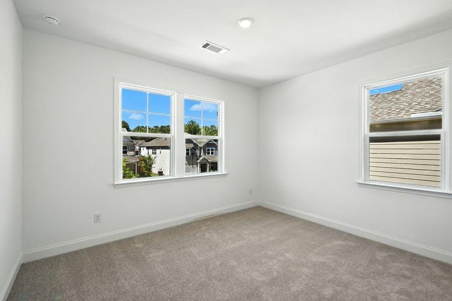 Spacious, unfurnished interior of a new home in Bennett Farm, Loganville (Image 26).