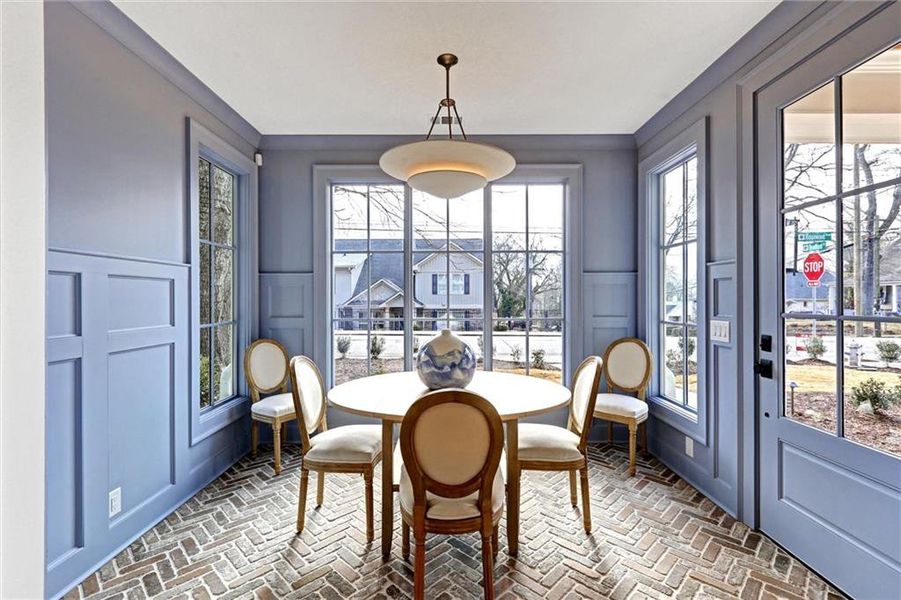 Furnished interior view inside a new home in , Gainesville (Image 10).