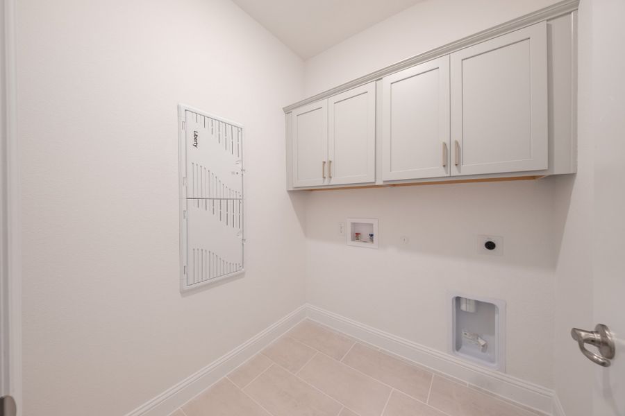 Spacious, unfurnished interior of a new home in Treeline, Justin (Image 20). Spacious, unfurnished interior of a new home in Treeline, Justin (Image 20).