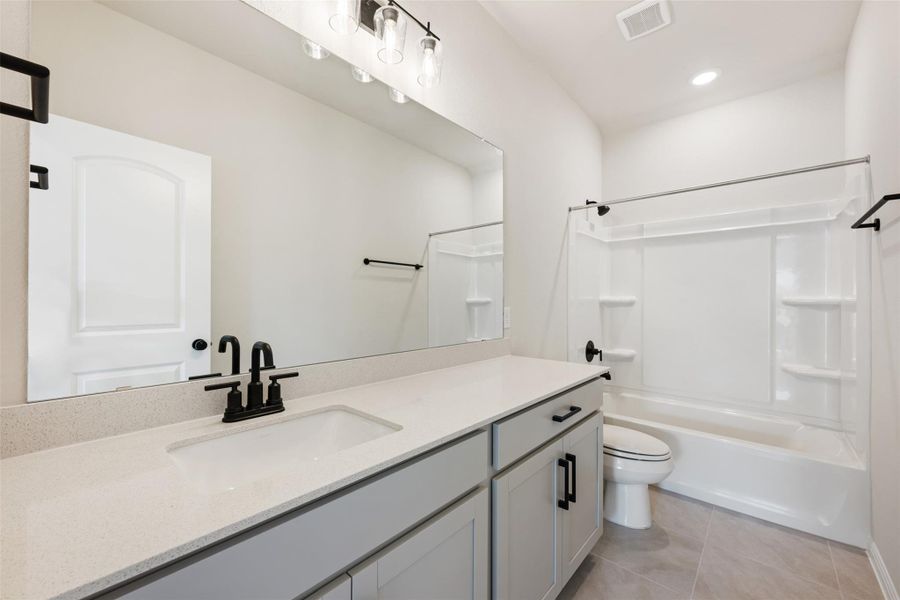 Furnished interior view inside a new home in Berry Creek Highlands, Georgetown (Image 8).
