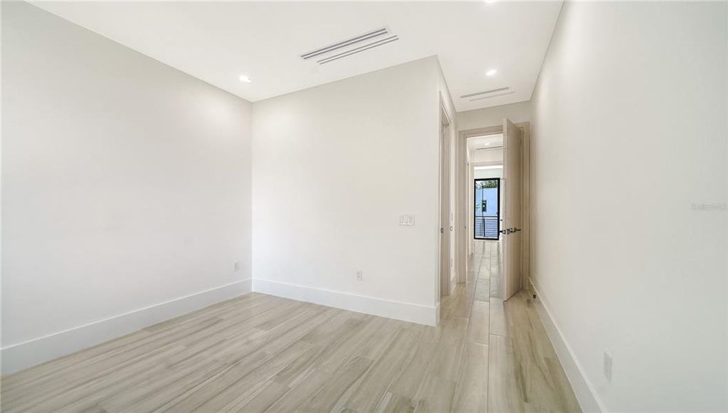 Spacious, unfurnished interior of a new home in , Sarasota (Image 31). Spacious, unfurnished interior of a new home in , Sarasota (Image 31).