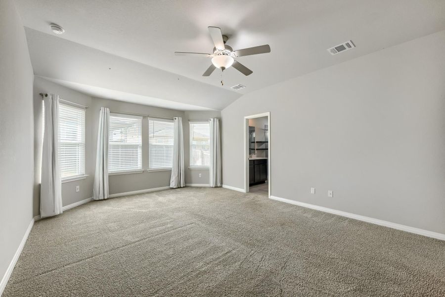 Spacious, unfurnished interior of a new home in , Buda (Image 17). Spacious, unfurnished interior of a new home in , Buda (Image 17).