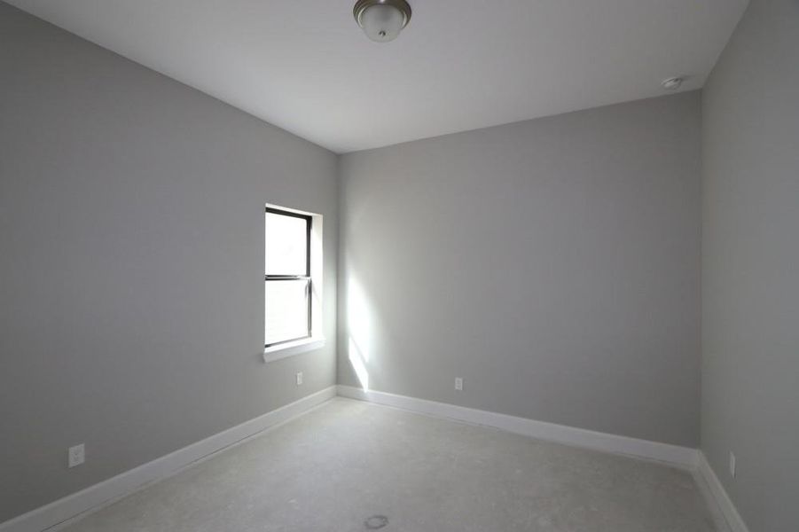 Spacious, unfurnished interior of a new home in Kresston, Magnolia (Image 4).