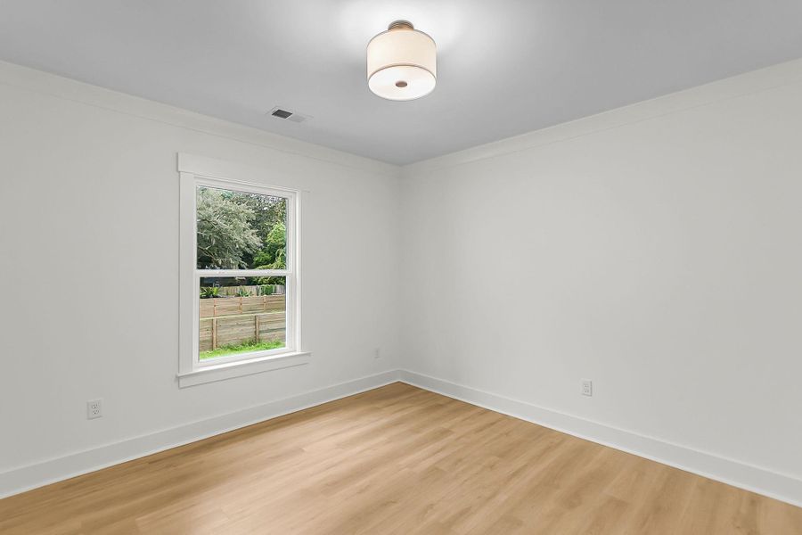 Spacious, unfurnished interior of a new home in , Charleston (Image 19).