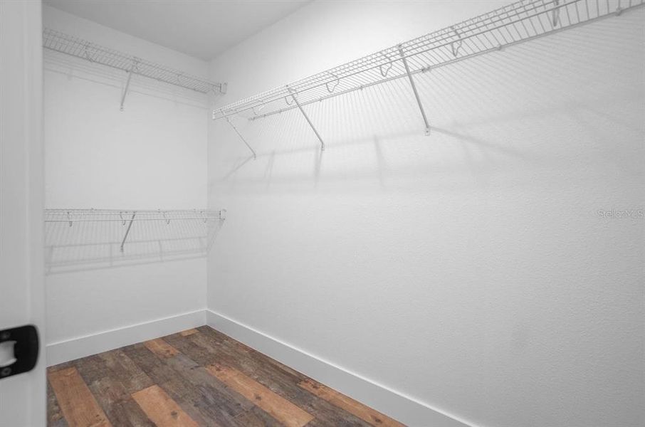 Spacious, unfurnished interior of a new home in , Webster (Image 32).