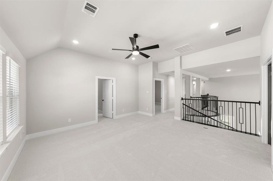 Spacious, unfurnished interior of a new home in Cambridge Estates - Harwood, Prosper (Image 23).