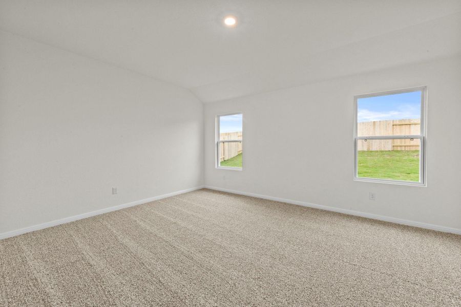 Spacious, unfurnished interior of a new home in Trace, San Marcos (Image 27).
