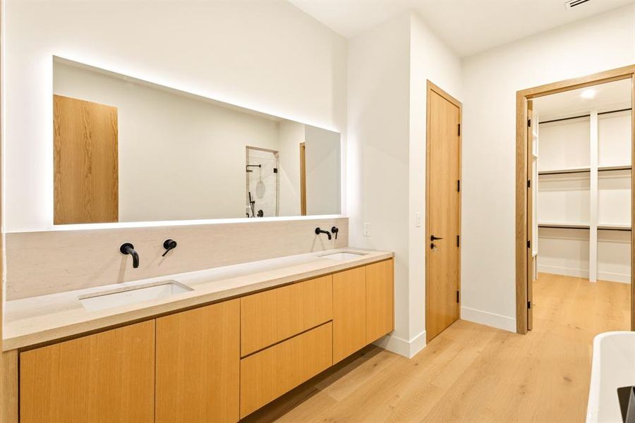 Furnished interior view inside a new home in , Dallas (Image 13).
