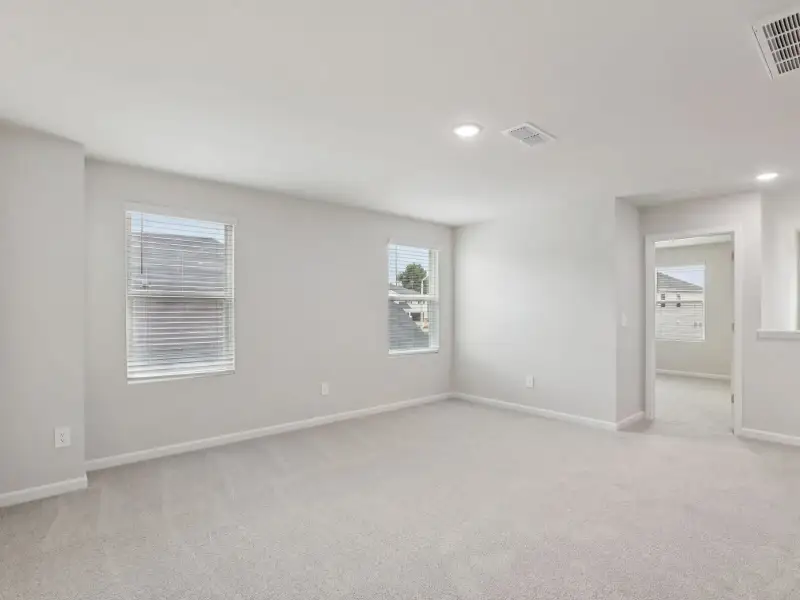 Spacious, unfurnished interior of a new home in Oakwood, Mebane (Image 17).