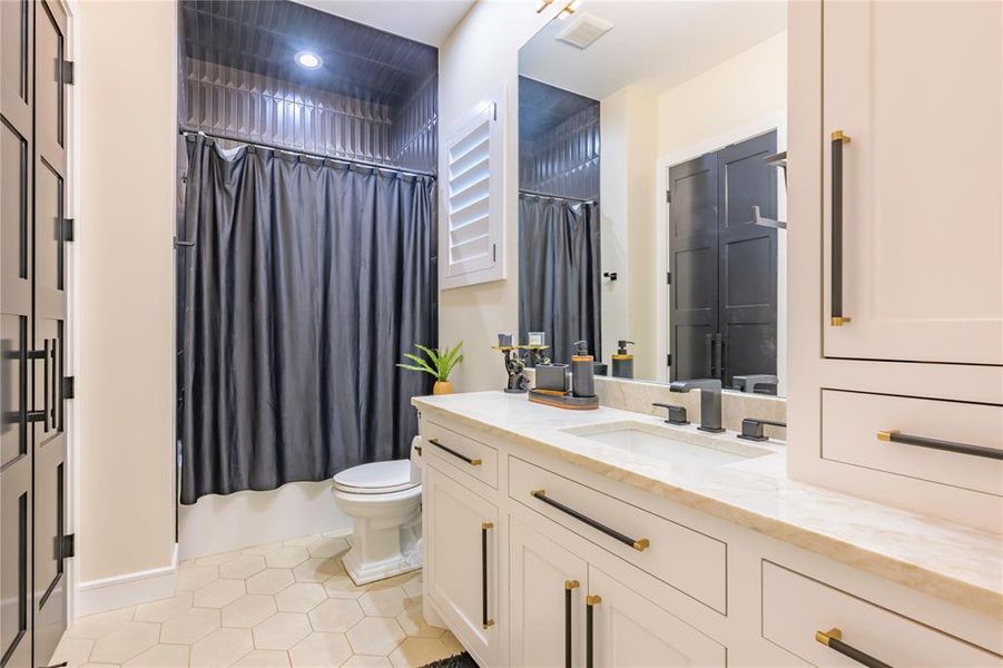 Furnished interior view inside a new home in , Odessa (Image 15).