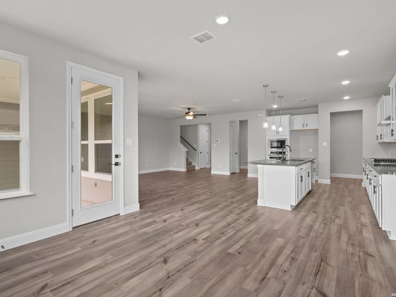 Spacious, unfurnished interior of a new home in Potranco Oaks, Castroville (Image 37). Spacious, unfurnished interior of a new home in Potranco Oaks, Castroville (Image 37).