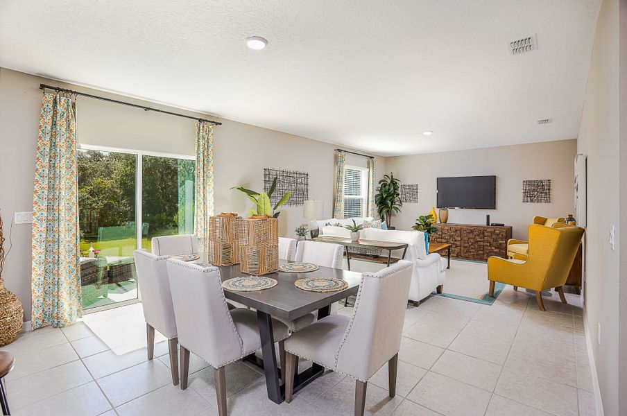 Representative furnished interior of a home built from the Sycamore by Maronda Homes in Woodland Ranch, Lake Wales (Image 16).