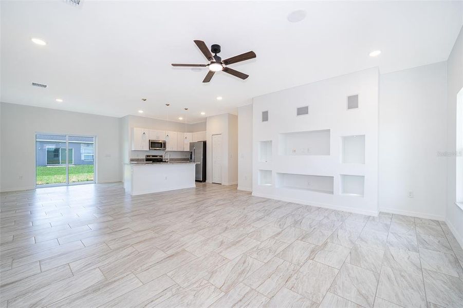Spacious, unfurnished interior of a new home in , Kissimmee (Image 22).