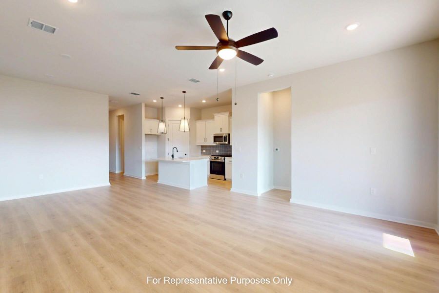 Spacious, unfurnished interior of a new home in Estancia West, Manchaca (Image 10). Spacious, unfurnished interior of a new home in Estancia West, Manchaca (Image 10).