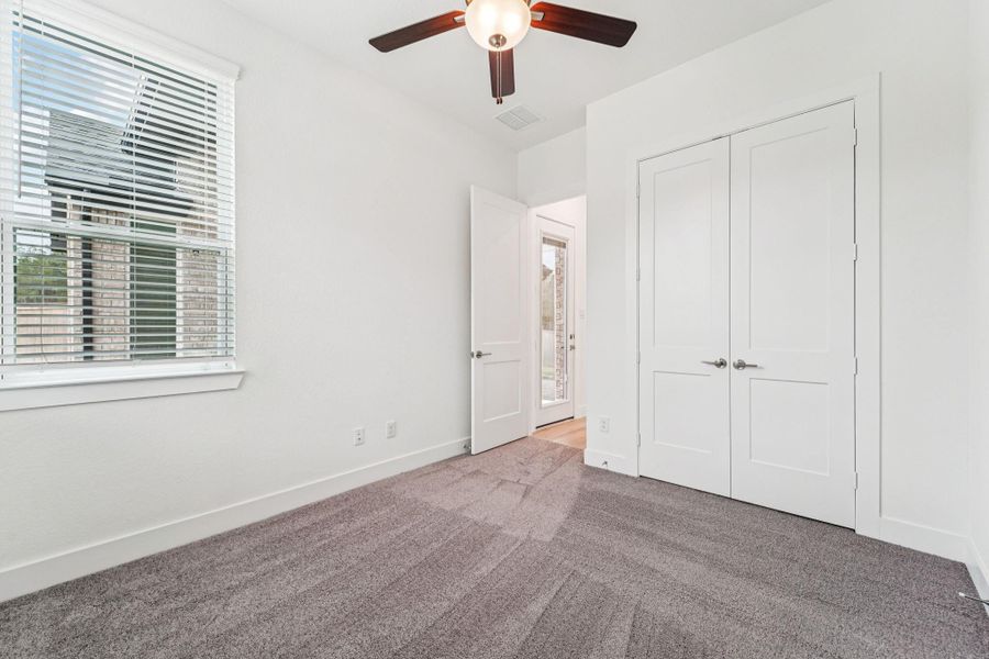 Spacious, unfurnished interior of a new home in Kresston, Montgomery (Image 39).