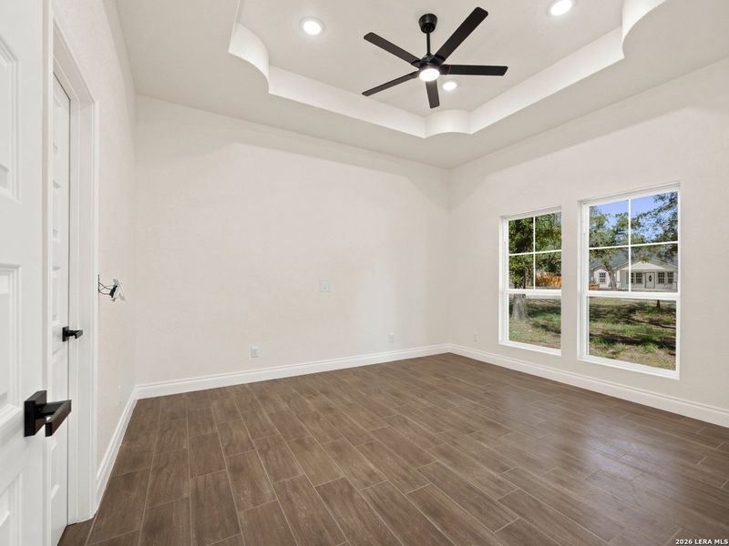 Spacious, unfurnished interior of a new home in , Elmendorf (Image 23).