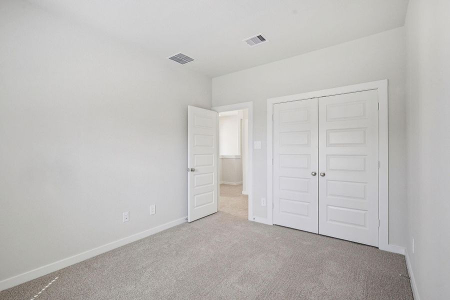 Spacious, unfurnished interior of a new home in , Kemah (Image 21).