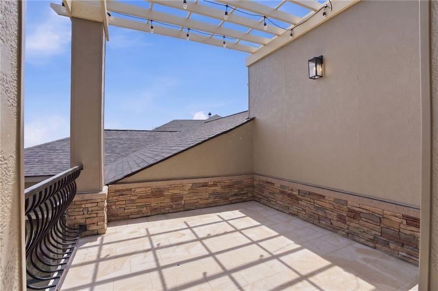 Exterior details and patio area of a home in , Clarkesville (Image 32).