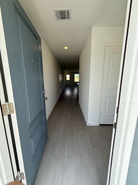 Spacious, unfurnished interior of a new home in Pinewood Trails, Cleveland (Image 22). Spacious, unfurnished interior of a new home in Pinewood Trails, Cleveland (Image 22).