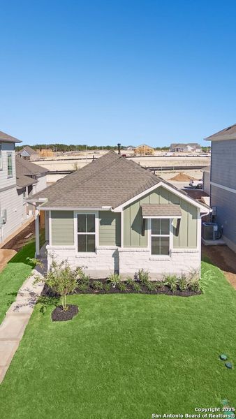 Exterior details and patio area of a home in Mayfair, New Braunfels (Image 24).