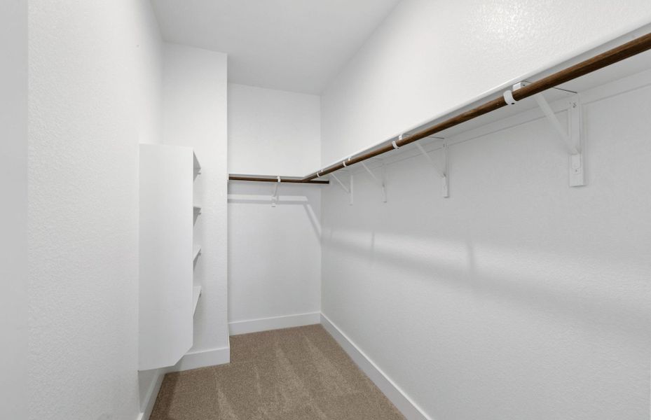 Spacious, unfurnished interior of a new home in Crosswinds, Kyle (Image 25).