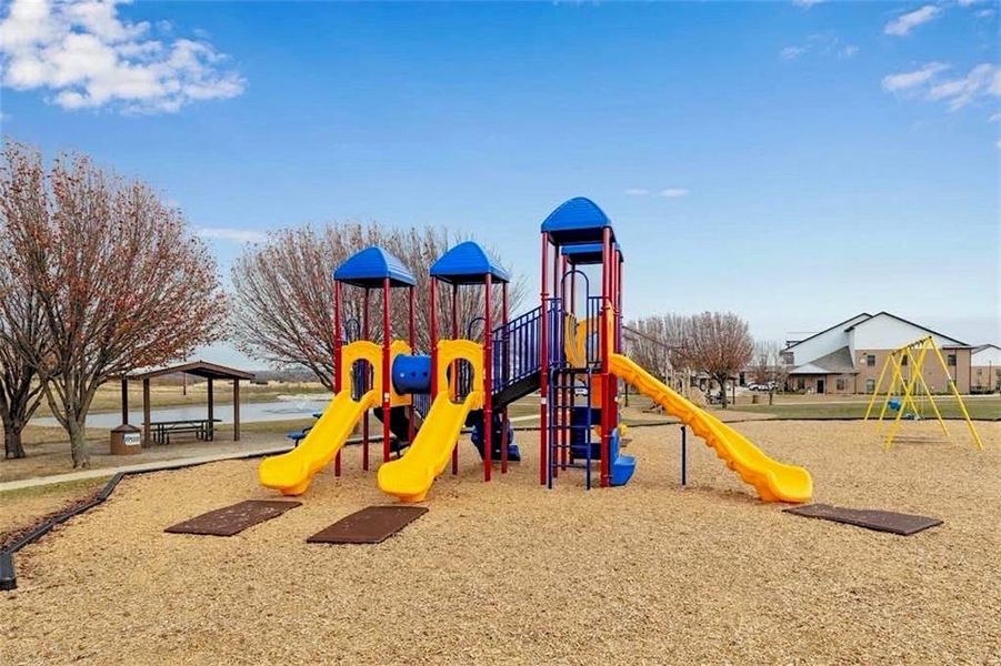 Community amenities in Reatta Ridge, Justin (Image 17).