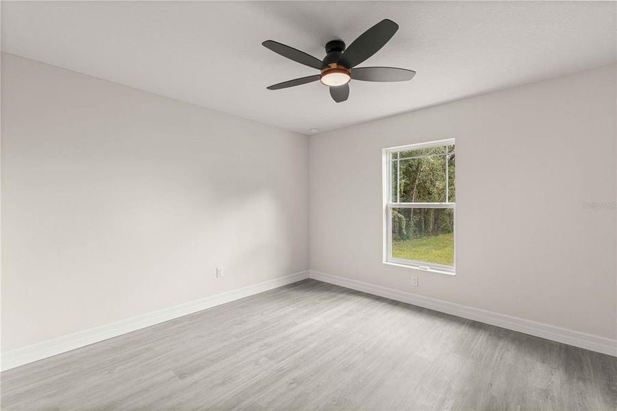 Spacious, unfurnished interior of a new home in , Dunnellon (Image 26).
