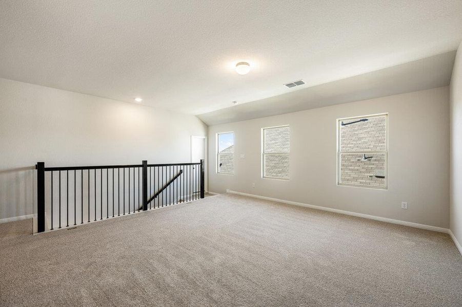 Spacious, unfurnished interior of a new home in Willow Springs, Buda (Image 31).