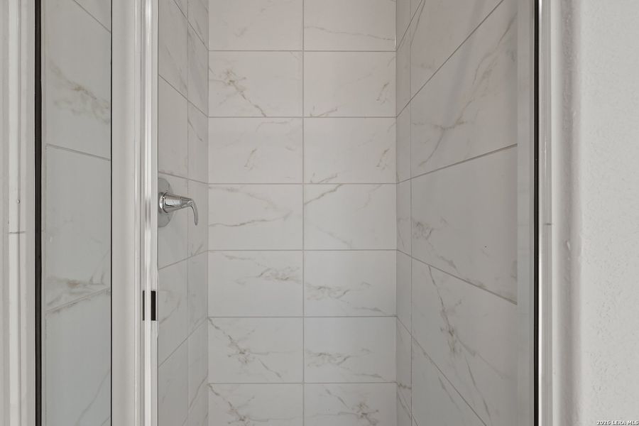 Close-up of interior finishes inside a home in Summerlin, San Antonio (Image 14).