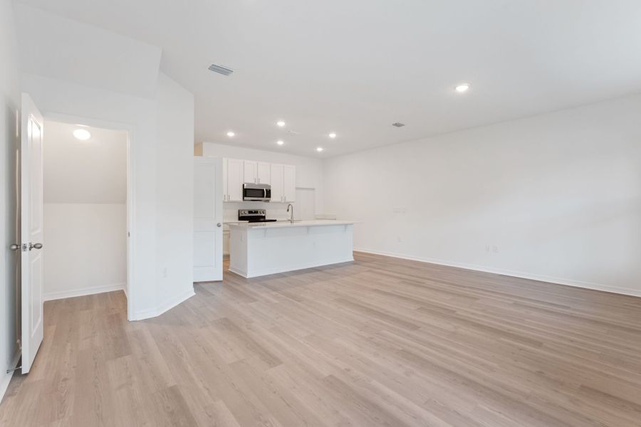 Spacious, unfurnished interior of a new home in Connors Cove, Eustis (Image 23). Spacious, unfurnished interior of a new home in Connors Cove, Eustis (Image 23).