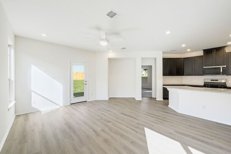 Spacious, unfurnished interior of a new home in Salerno - Heritage Collection, Round Rock (Image 18). Spacious, unfurnished interior of a new home in Salerno - Heritage Collection, Round Rock (Image 18).