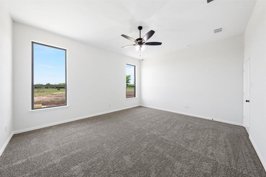 PIC IS NOT OF ACTUAL HOME. PICS TO SHOW STYLE ONLY