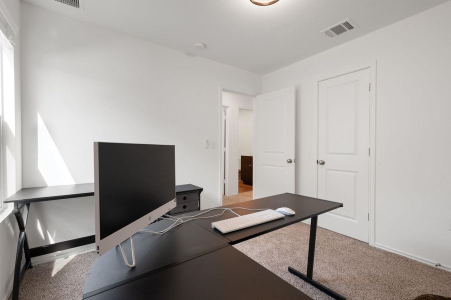 Furnished interior view inside a new home in Stoney Ridge, Del Valle (Image 23). Furnished interior view inside a new home in Stoney Ridge, Del Valle (Image 23).