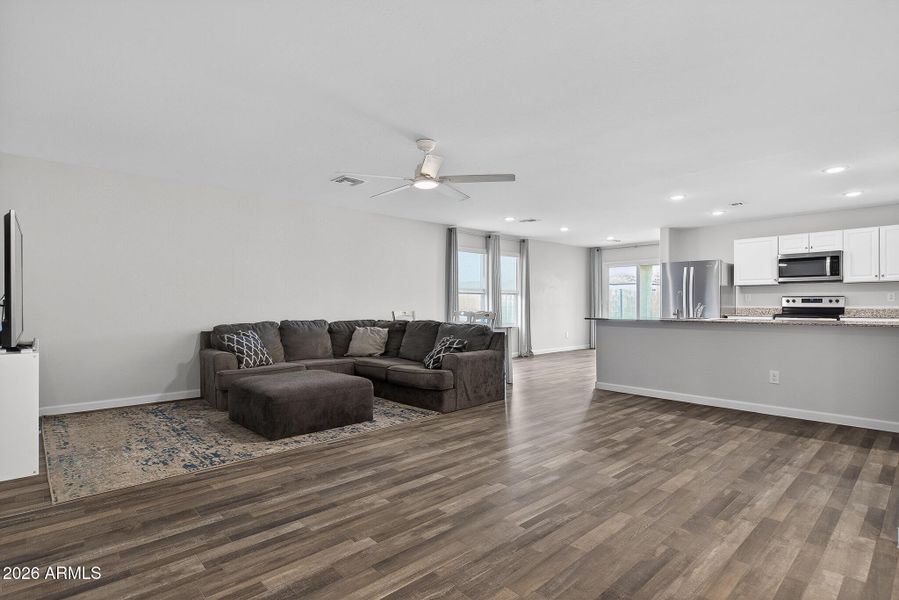 2) GREAT ROOM 2) GREAT ROOM