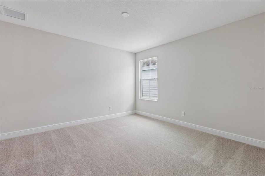 Spacious, unfurnished interior of a new home in Mirada, San Antonio (Image 21).