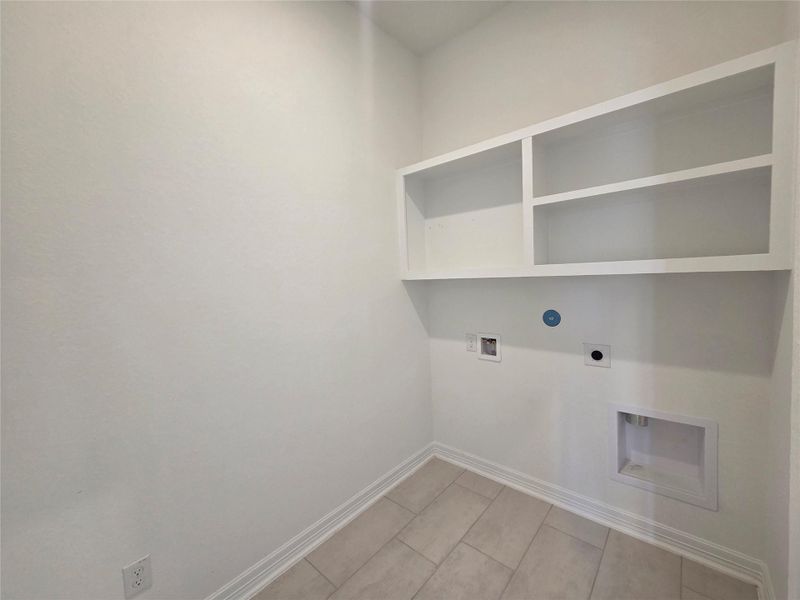 Spacious, unfurnished interior of a new home in Emory Glen, Magnolia (Image 12).