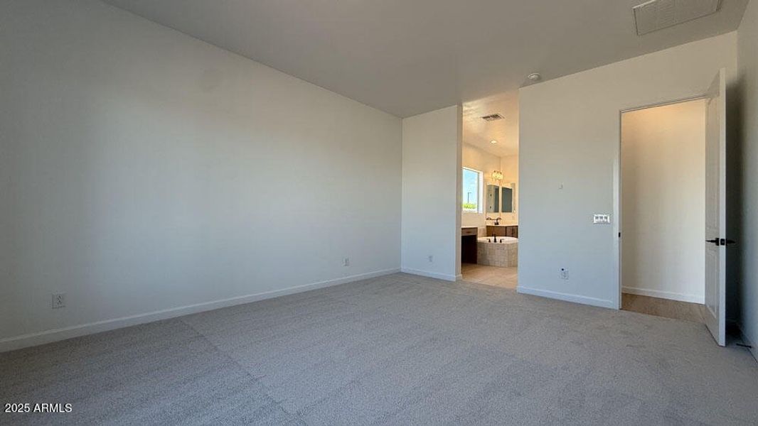 022 - Owner's Suite 022 - Owner's Suite