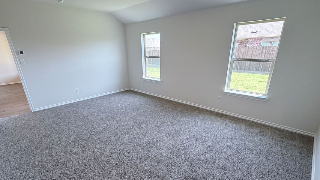 Spacious, unfurnished interior of a new home in Riverfield, Josephine (Image 20).