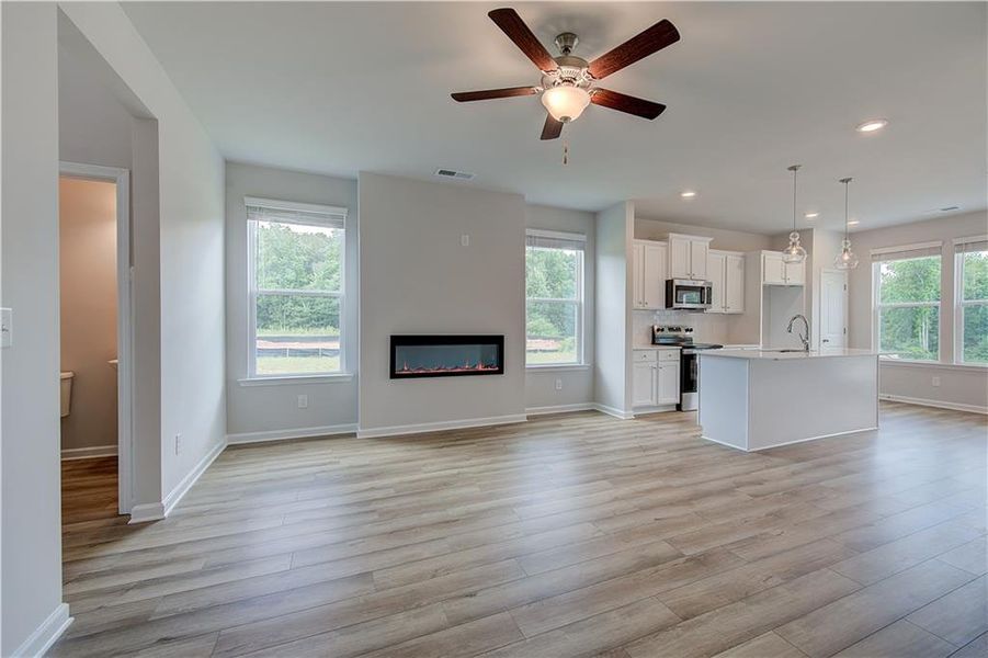 Spacious, unfurnished interior of a new home in Chapel Hill, Newnan (Image 18).