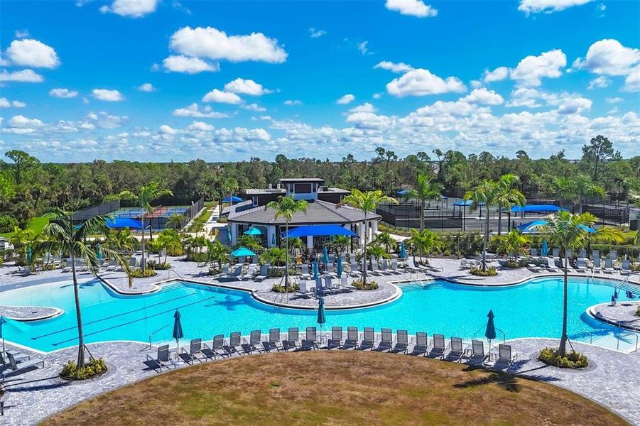 Community amenities in , Venice (Image 37). Community amenities in , Venice (Image 37).