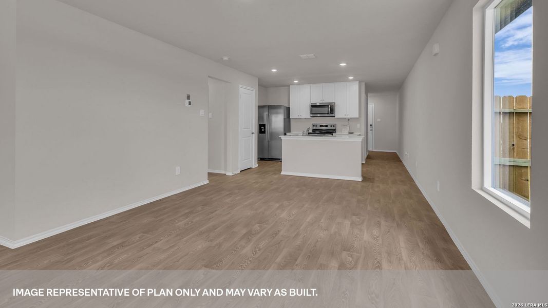 Spacious, unfurnished interior of a new home in Ladera, Luling (Image 13).