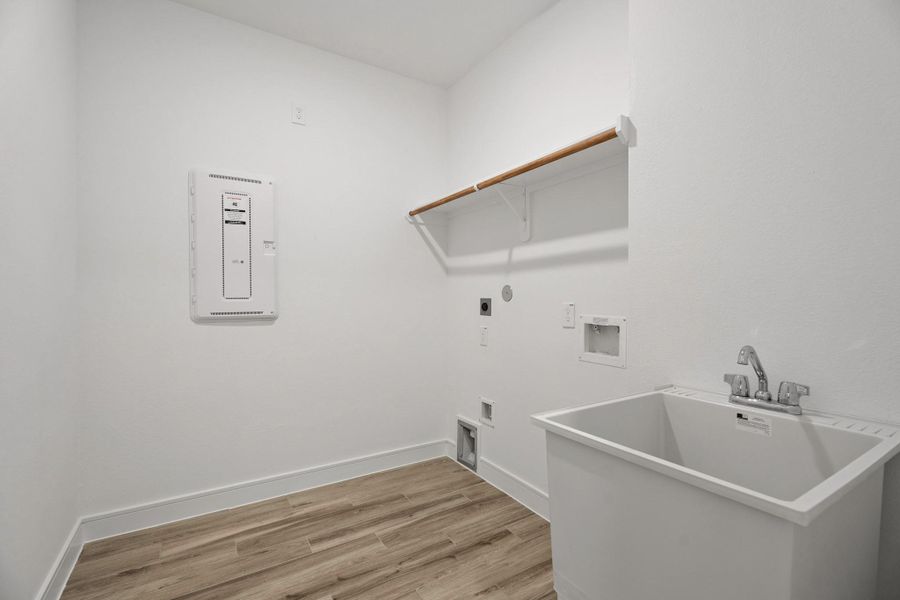 Laundry room (*Photo not of actual home and used for illustration purposes only.) Laundry room (*Photo not of actual home and used for illustration purposes only.)