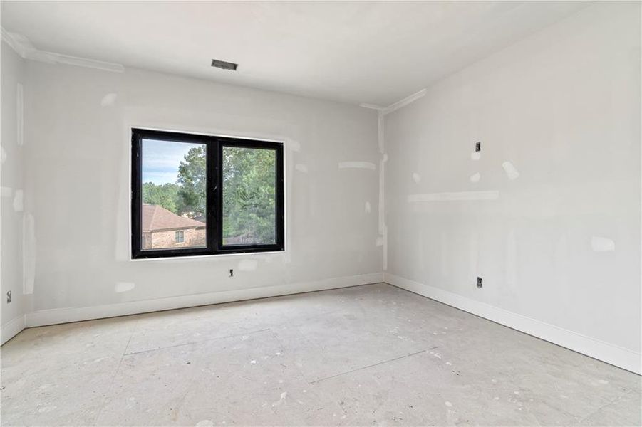Spacious, unfurnished interior of a new home in , Fairburn (Image 49).
