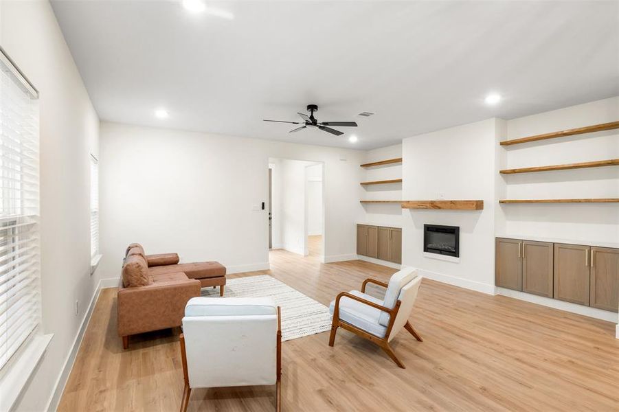 Furnished interior view inside a new home in , Fort Worth (Image 17).