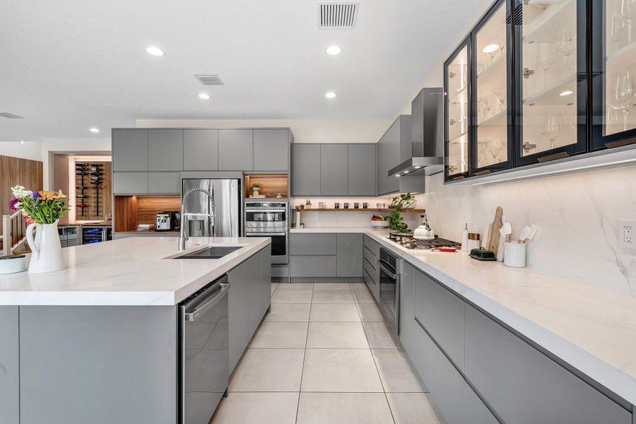 014-8124CrystalDownsAvenue-BocaRaton-FL-
