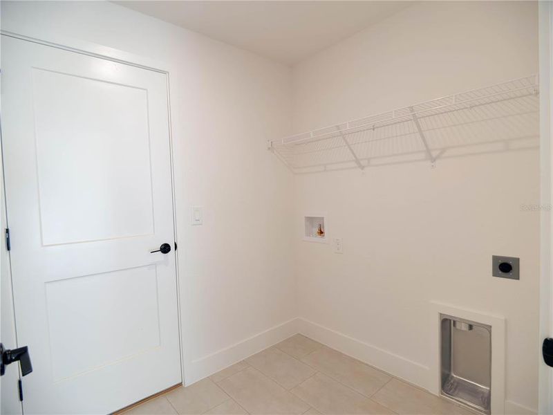 Spacious, unfurnished interior of a new home in , Ocala (Image 23).